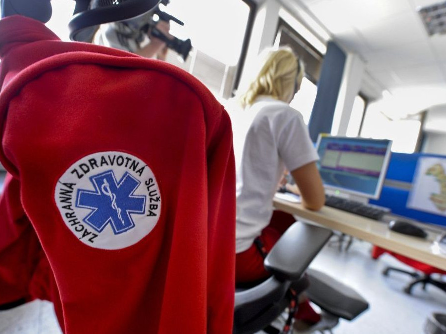 Na číslo 112 zavoláte aj bez signálu či SIM karty. Ministerstvo vnútra pripomína pravidlá tiesňového volania