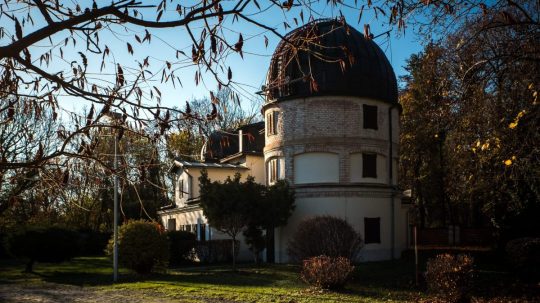 Na snímke hvezdáreň v Hurbanove.