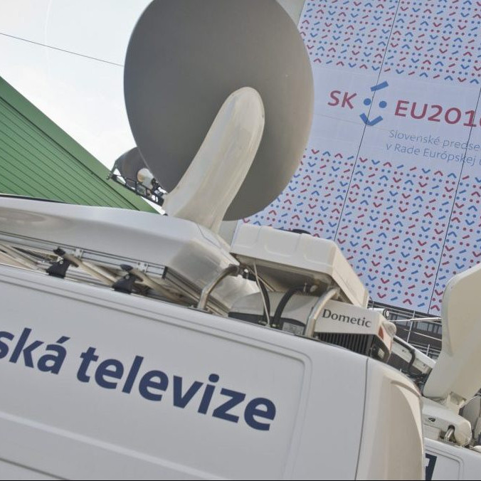 Prenosový voz Českej televízie.