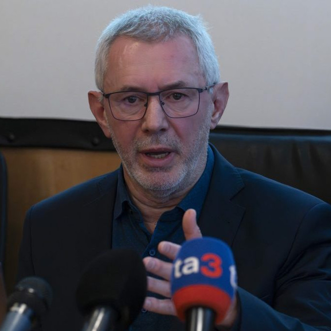 Na snímke seizmológ Peter Moczo.