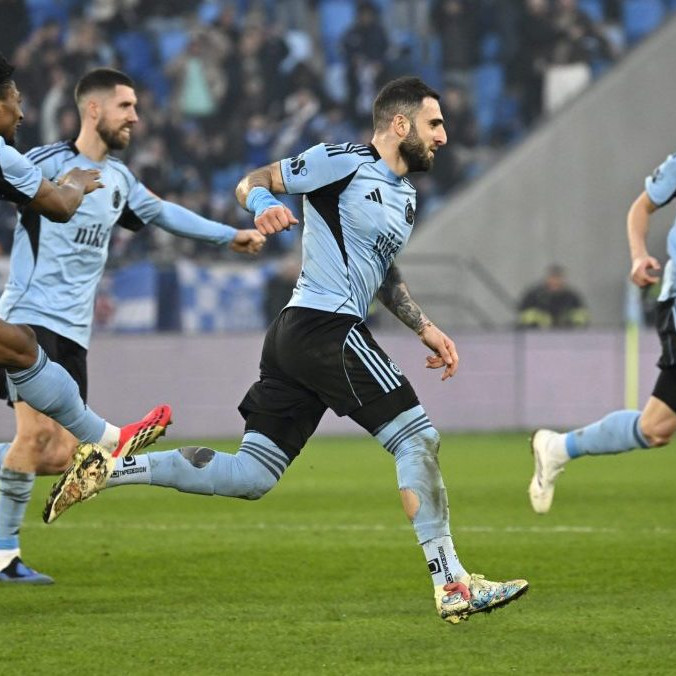 Futbalisti ŠK Slovan Bratislava sa tešia z gólu.