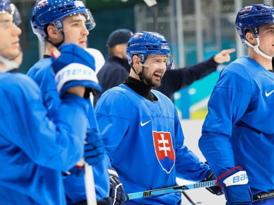 Slovenskí hokejisti na tréningu v Miláne.