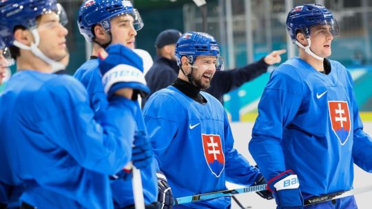 Slovenskí hokejisti na tréningu v Miláne.