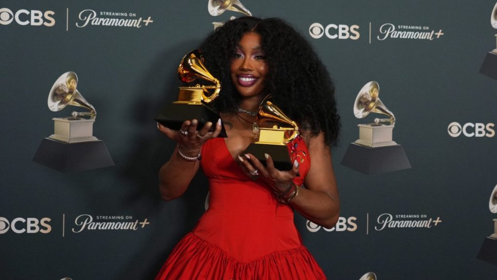 Cenu za nahr&Atilde;&Acirc;&iexcl;vku roka z&Atilde;&Acirc;&shy;skal singel Luther americk&Atilde;&Acirc;&copy;ho rapera Kendricka Lamara a spev&Atilde;&Acirc;&iexcl;&Atilde;&Acirc;ky SZA.