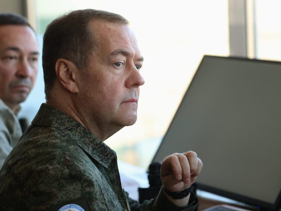 Na snímke Dmitrij Medvedev.