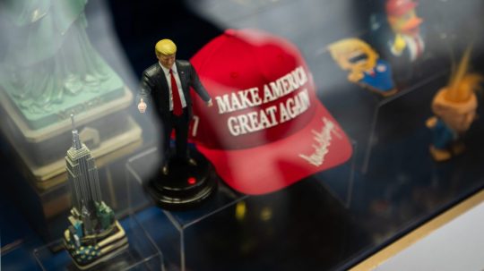 Trumpovské suveníry z USA