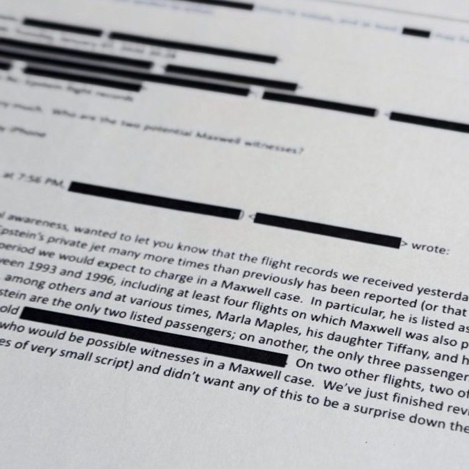 Americký rezort spravodlivosti má na spracovanie 5,2 milióna dokumentov týkajúcich sa prípadu J. Epsteina.