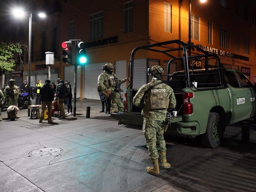 Vojaci v Mexiku.