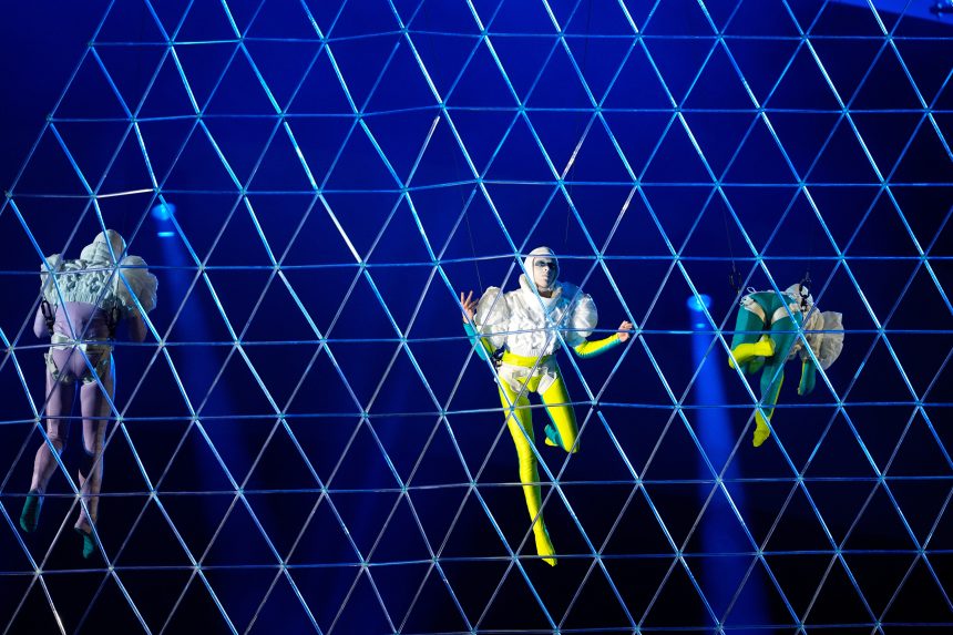 Snímka zo záverečného ceremoniálu ZOH 2026