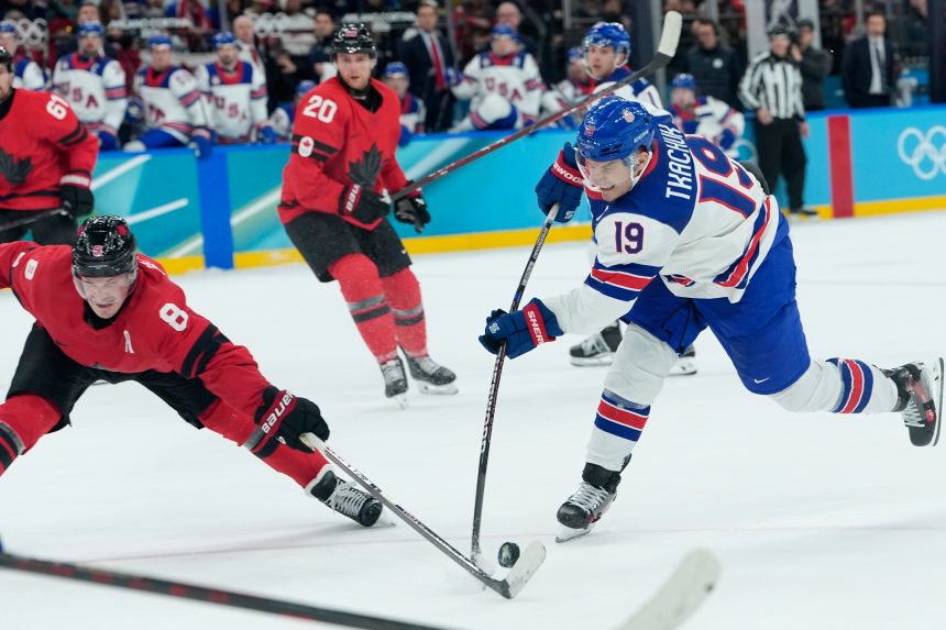 Snímka zo zápasu finále hokejového turnaja ZOH 2026 USA - Kanada.