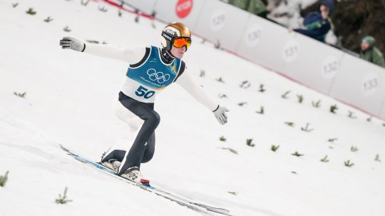 Slovinský skokan na lyžiach Domen Prevc.