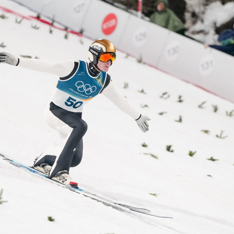 Slovinský skokan na lyžiach Domen Prevc.