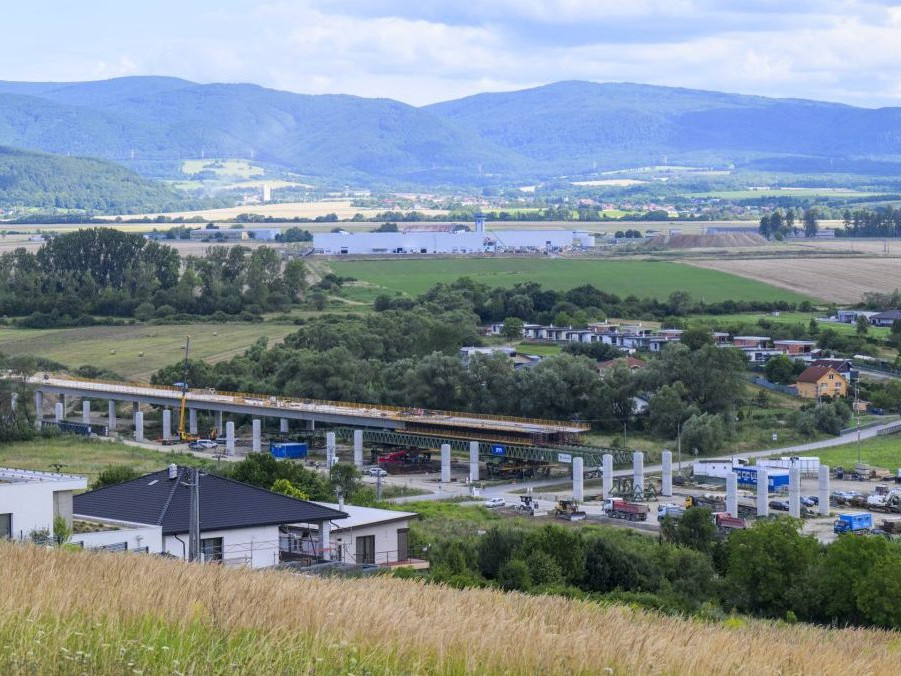 Na snímke druhá etapa R4.