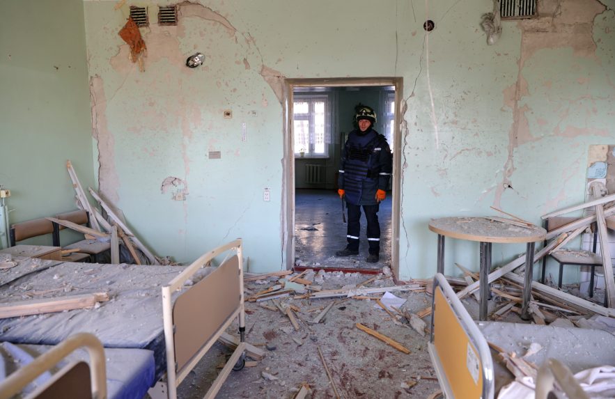 Ruský úder poničil nemocnicu.