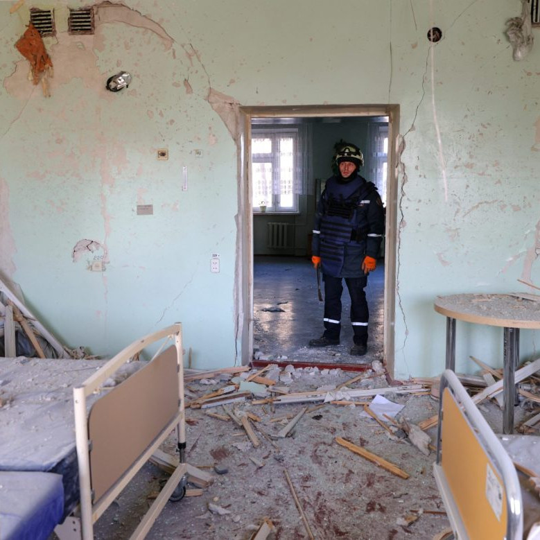 Ruský úder poničil nemocnicu.