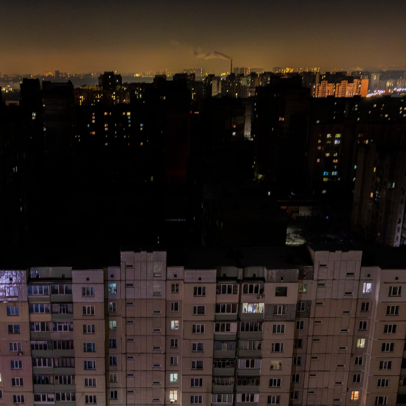 Ruskú útoky spôsobujú na ukrajine výpadky prúdu.