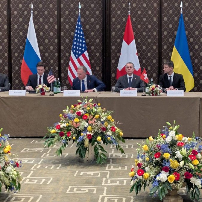 Snímka z trojstranného rokovania o ukončení vojny na Ukrajine v Ženeve.
