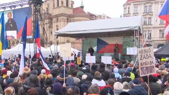 Na snímke protest v Prahe.