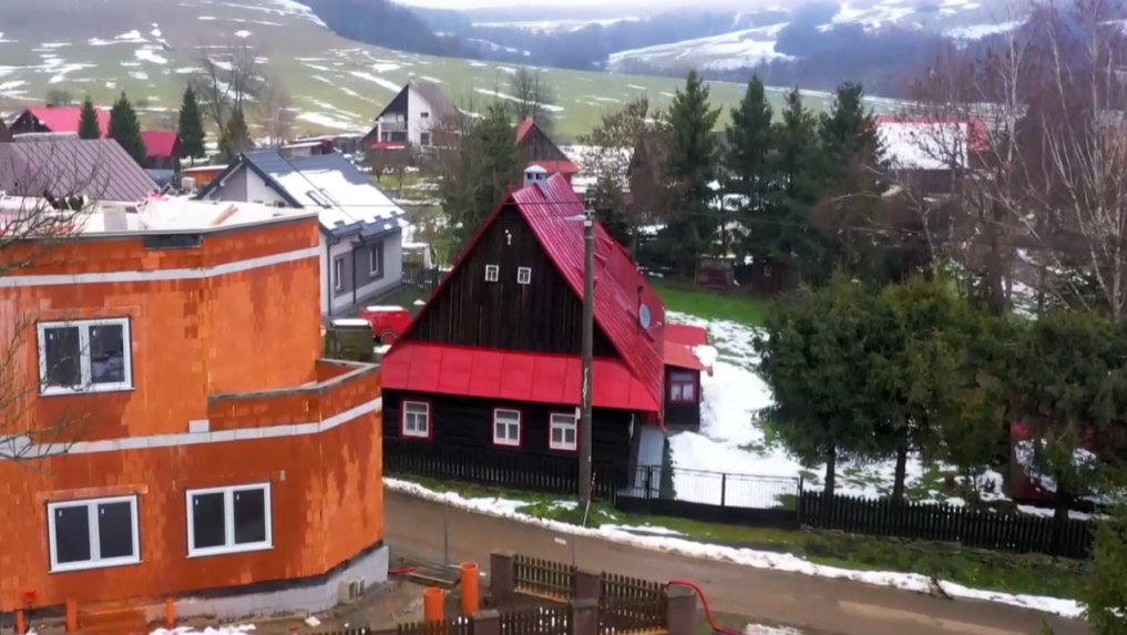 Do tesného susedstva národnej kultúrnej pamiatky nabehli stavebné stroje.