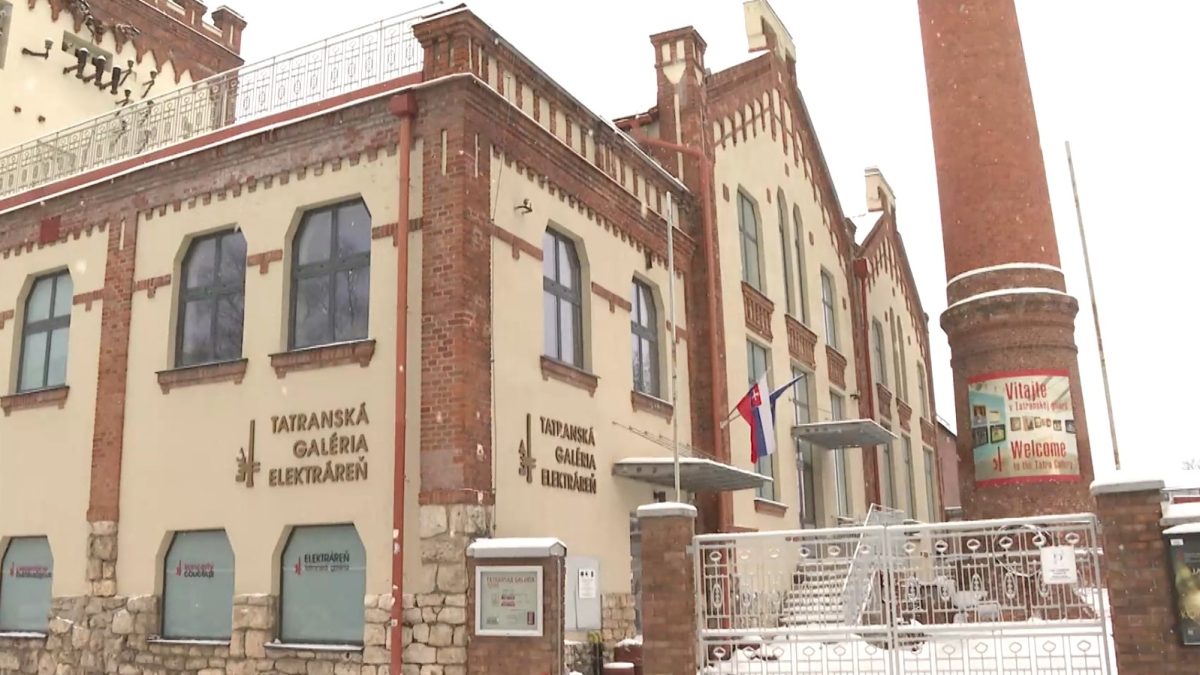 Turb&iacute;ny nahradilo umenie: Tatransk&aacute; gal&eacute;ria v Poprade s&iacute;dli v budove b&yacute;valej parnej elektr&aacute;rne. N&aacute;v&scaron;tevn&iacute;kom pon&uacute;ka unik&aacute;tny z&aacute;žitok