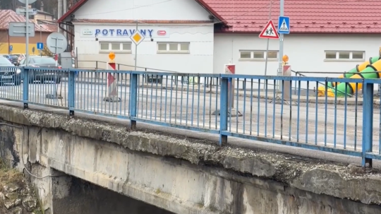 most v Harichovciach