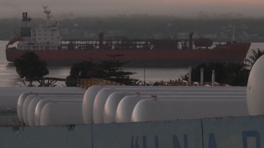 Na snímke loď v prístave na Kube.