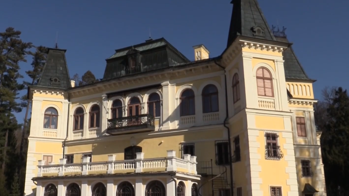 Ka&scaron;tieľ Betliar odhal&iacute; tajn&eacute; priestory: N&aacute;v&scaron;tevn&iacute;ci si bud&uacute; m&ocirc;cť po rokoch pozrieť hosťovsk&eacute; apartm&aacute;ny, ktor&eacute; využ&iacute;vali Andr&aacute;&scaron;iovci