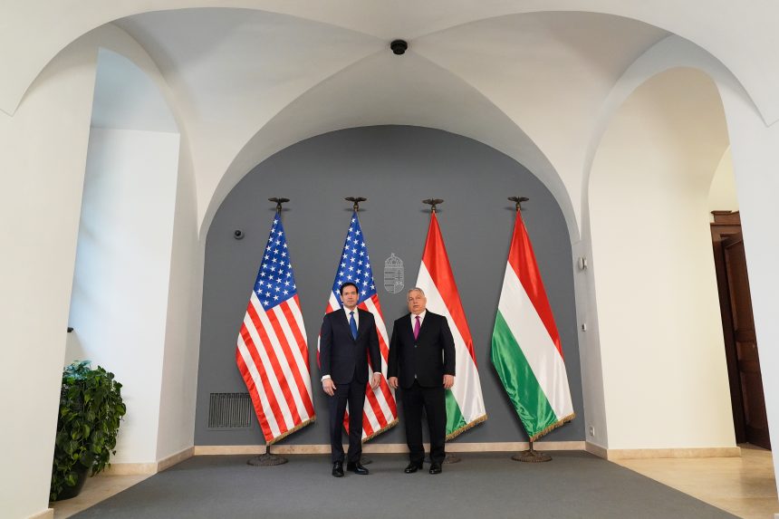 Marco Rubio po&Atilde;&Acirc;as n&Atilde;&Acirc;&iexcl;v&Atilde;&Acirc;&iexcl;tevy Ma&Atilde;&Acirc;arska s tamoj&Atilde;&Acirc;&iexcl;&Atilde;&Acirc;&shy;m premi&Atilde;&Acirc;&copy;rom Viktorom Orb&Atilde;&Acirc;&iexcl;nom.