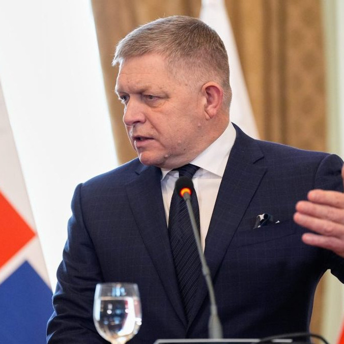 Premiér Robert Fico (Smer-SD).