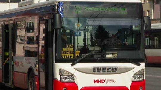 Na ilustračnej snímke autobus v Banskej Bystrici.