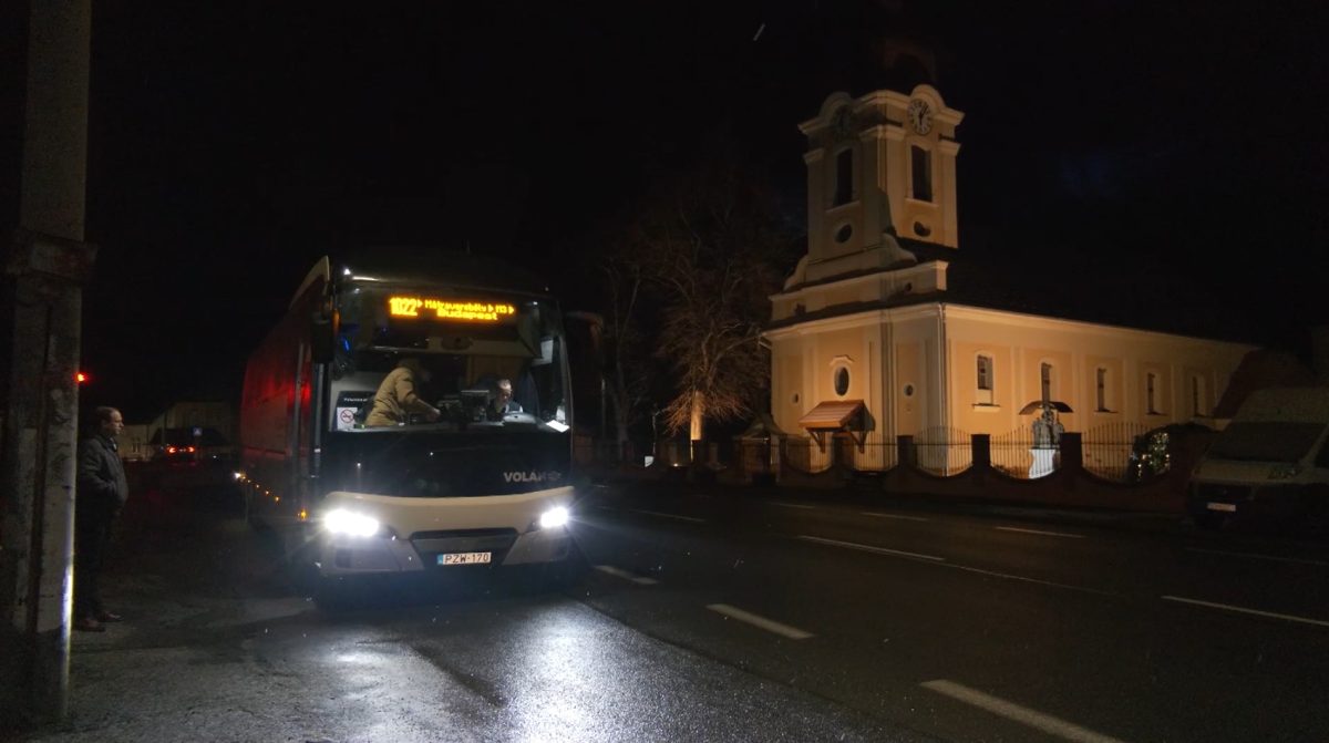 Priame autobusov&eacute; spojenie medzi Lučencom a Budape&scaron;ťou po rokoch obnovili, m&aacute; pom&ocirc;cť doprave aj rozvoju regi&oacute;nu