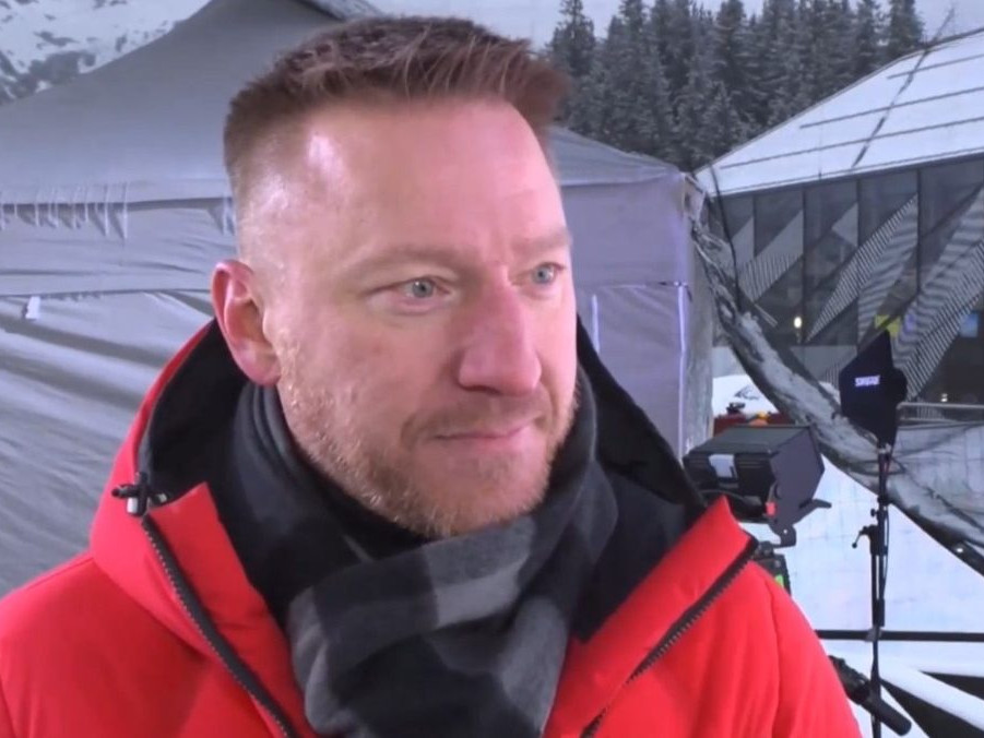 Podľa Mariána Hossu sú zápasy na olympiáde náročnejšie ako v NHL. Slafkovský je taký kôň, vraví