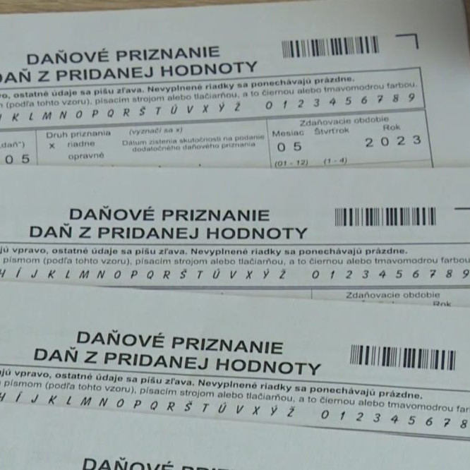 Na ilustračnej snímke daňové priznanie.
