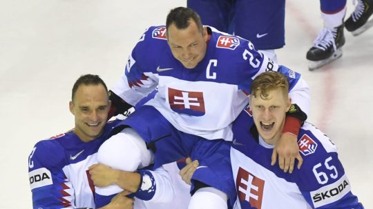 Ladislav Nagy počas rozlúčky s hokejovou kariérou