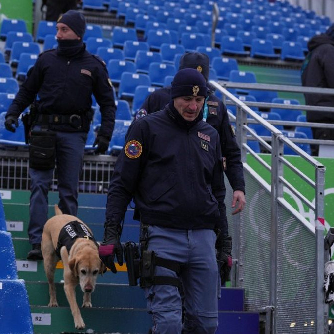 Na snímke talianski žandári.