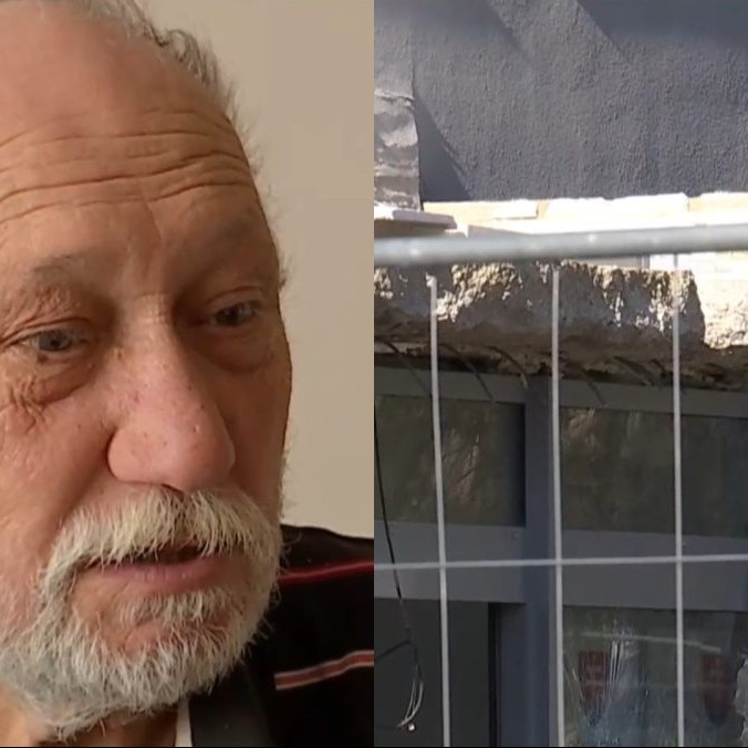 Na snímke muž, ktorého privalila strecha v Komárne.