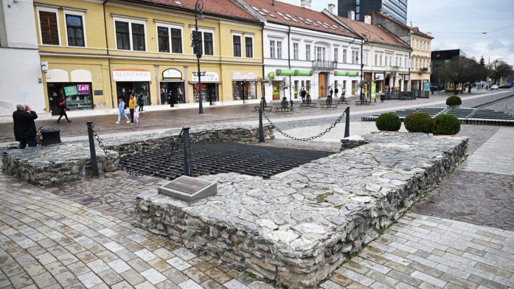 Dolná brána na Hlavnej ulici v Košiciach.