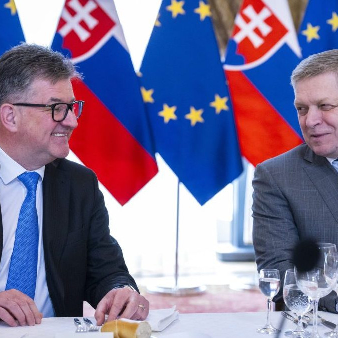 Na snímke Miroslav Lajčák a Robert Fico.