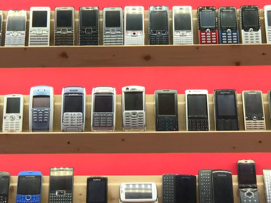 Na snímke zbierka Štefana Polgáriho.