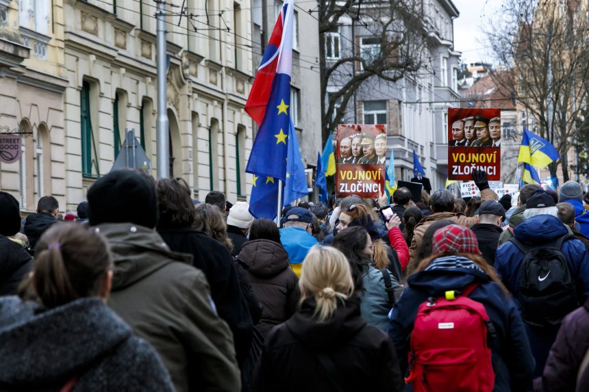 Na snímke pochod v Bratislave.