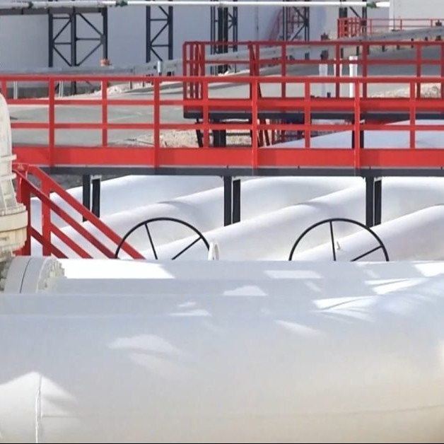 Na ilustračnej snímke ropovod.