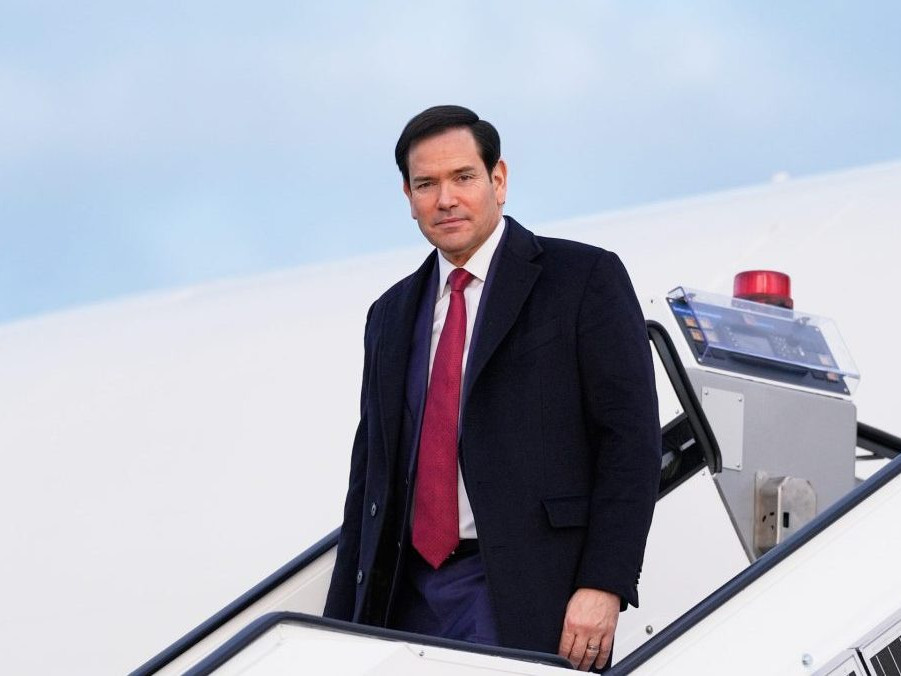 Na snímke americký minister zahraničných vecí Marco Rubio pricestoval do Mníchova.