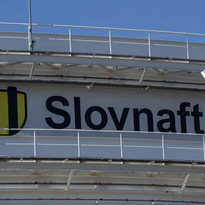 Na ilustračnej snímke rafinéria Slovnaft.
