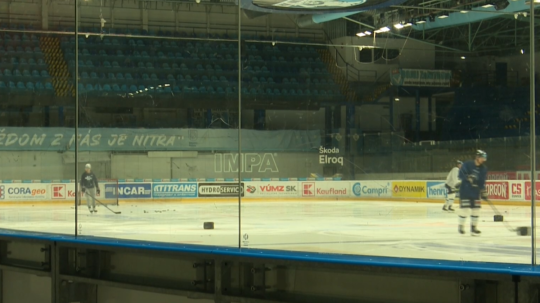 Starý 60-ročný štadión je technicky i kapacitne nevyhovujúci.