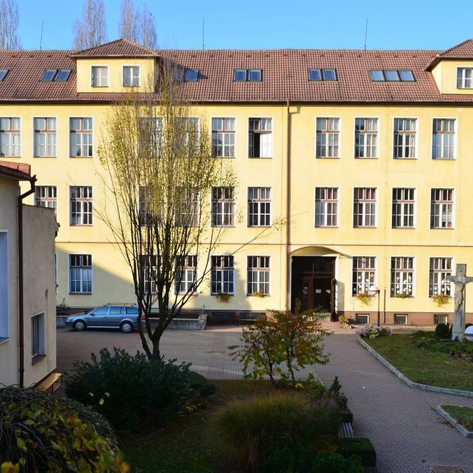 Streľba sa odohrala na Spojenej škole sv. Jozefa v Novom Mesta nad Váhom.