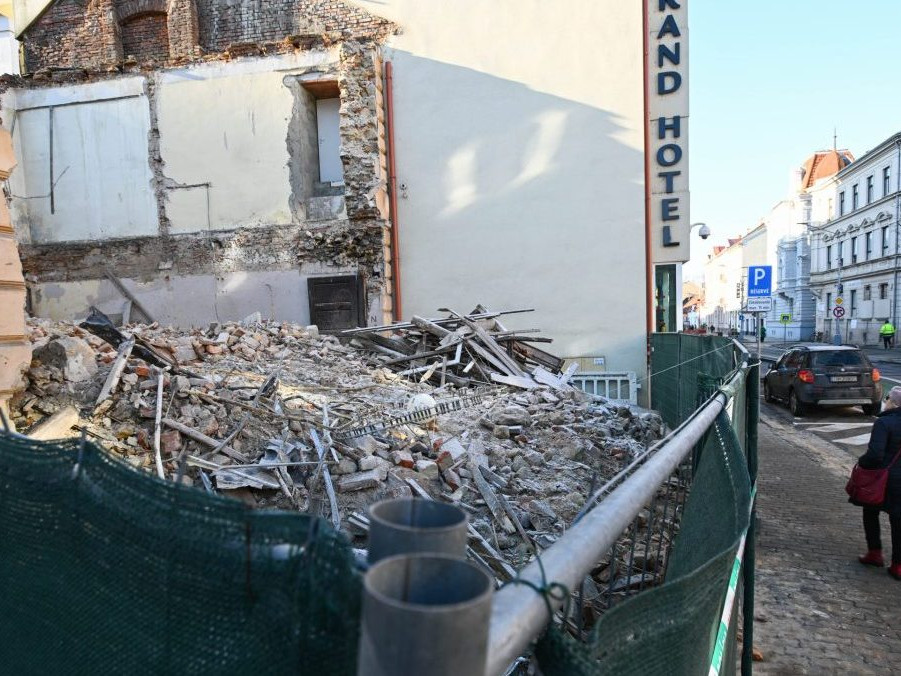 Na snímke zbúraná pamiatka.