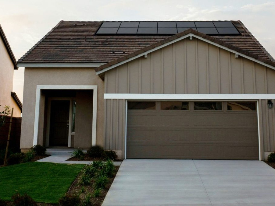 Za cenu garáže v Bratislave je možné kúpiť rodinný dom v iných častiach Slovenska. Ceny ženie nahor aj dopyt