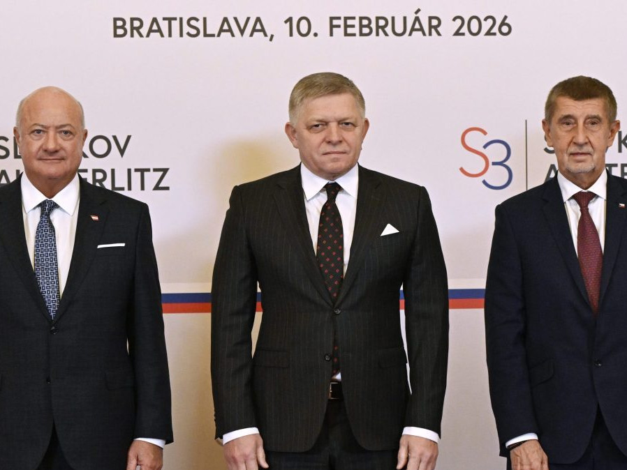 Na snímke premiéri Slavkovského formátu.