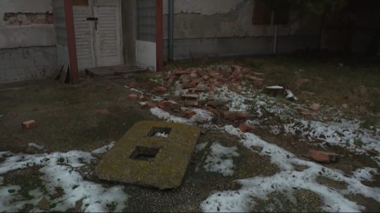 Na ilustračnej snímke následky po zemetrasení.