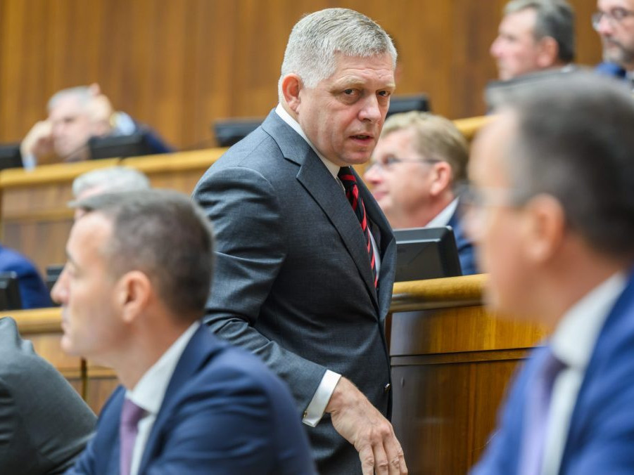Predseda vlády SR Robert Fico.